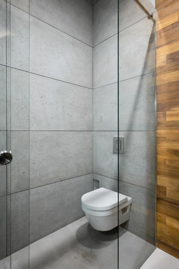 Goldfinger 3-Bed Unique Apartment In The Heart Of Podgorze Krakow Exterior photo