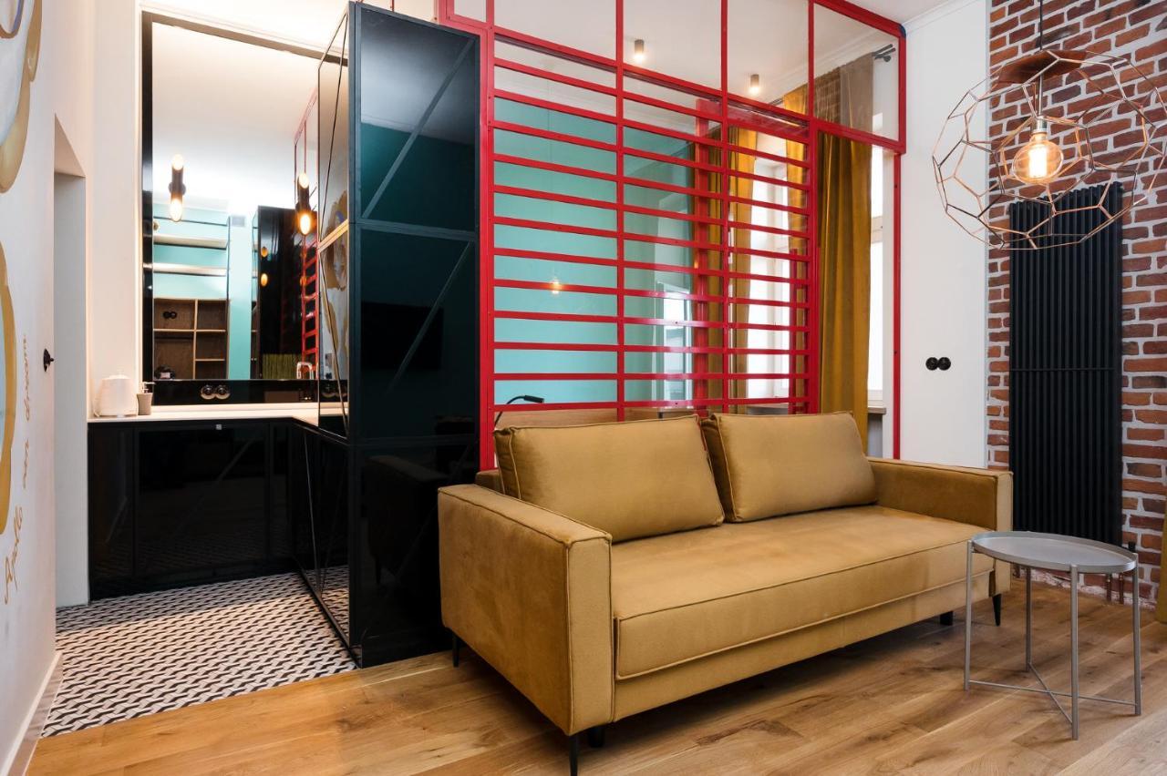 Goldfinger 3-Bed Unique Apartment In The Heart Of Podgorze Krakow Exterior photo