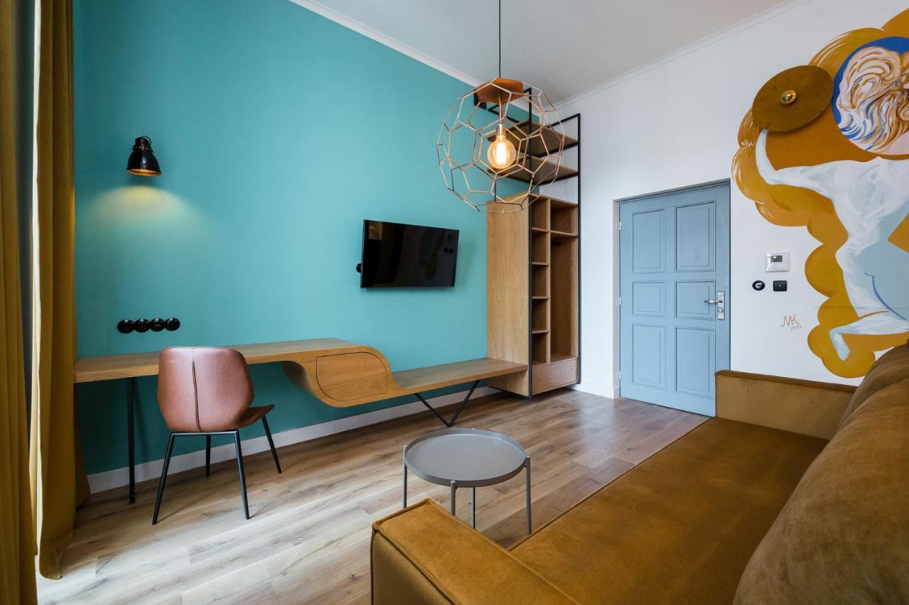 Goldfinger 3-Bed Unique Apartment In The Heart Of Podgorze Krakow Exterior photo